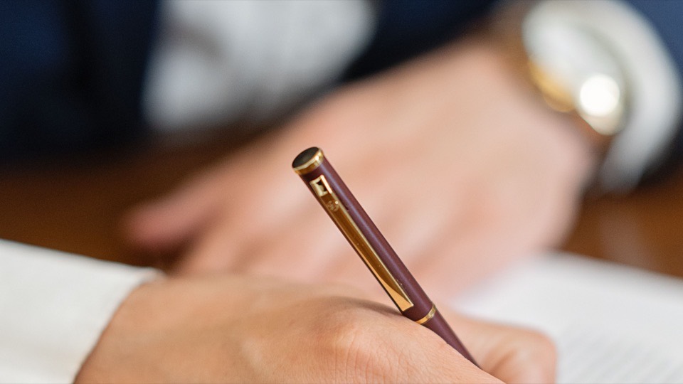 Franchise, exclusion, attestation : les 3 mots à comprendre avant de signer
